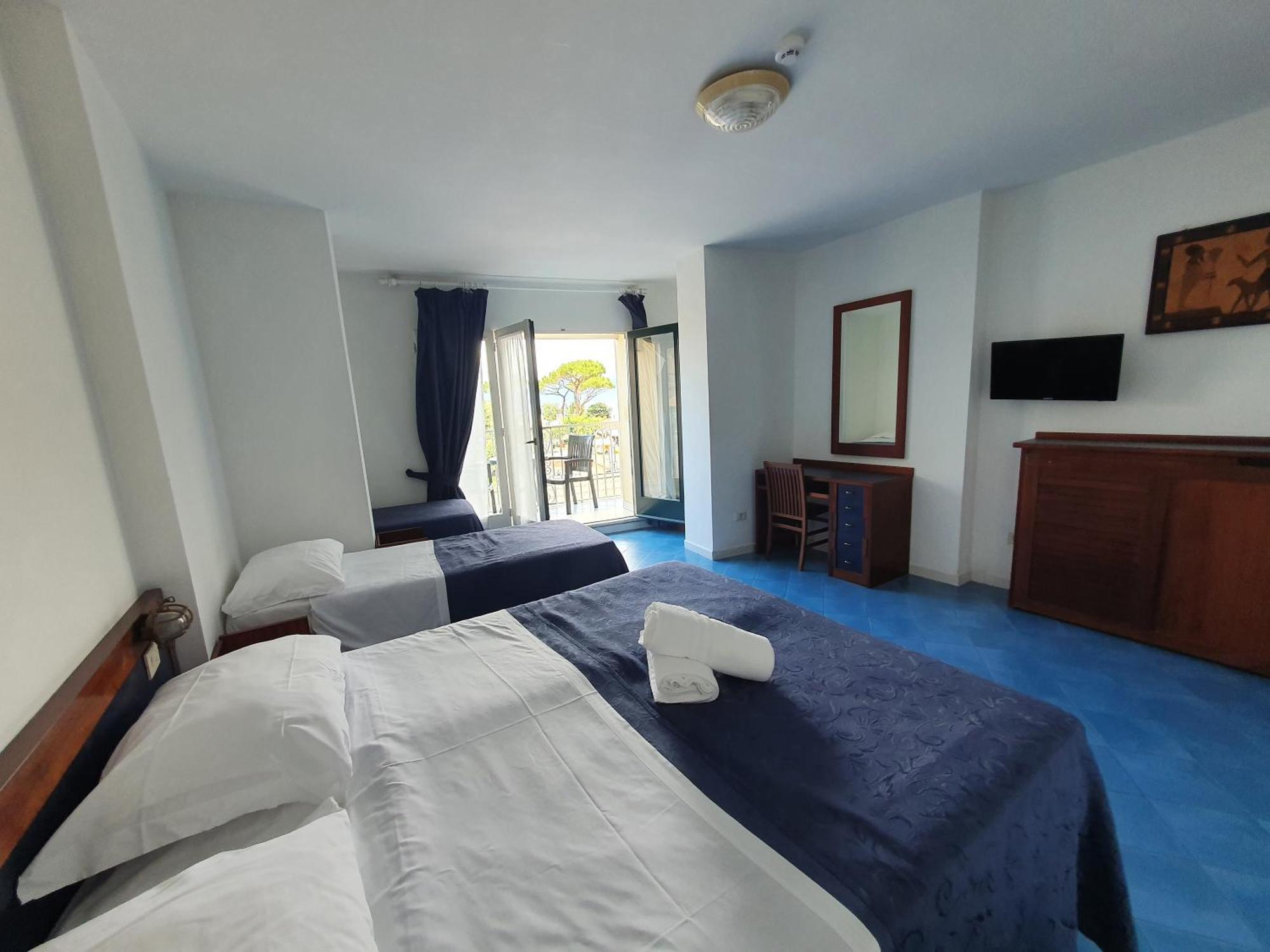 Hotel Il Faro Sorrento Room photo